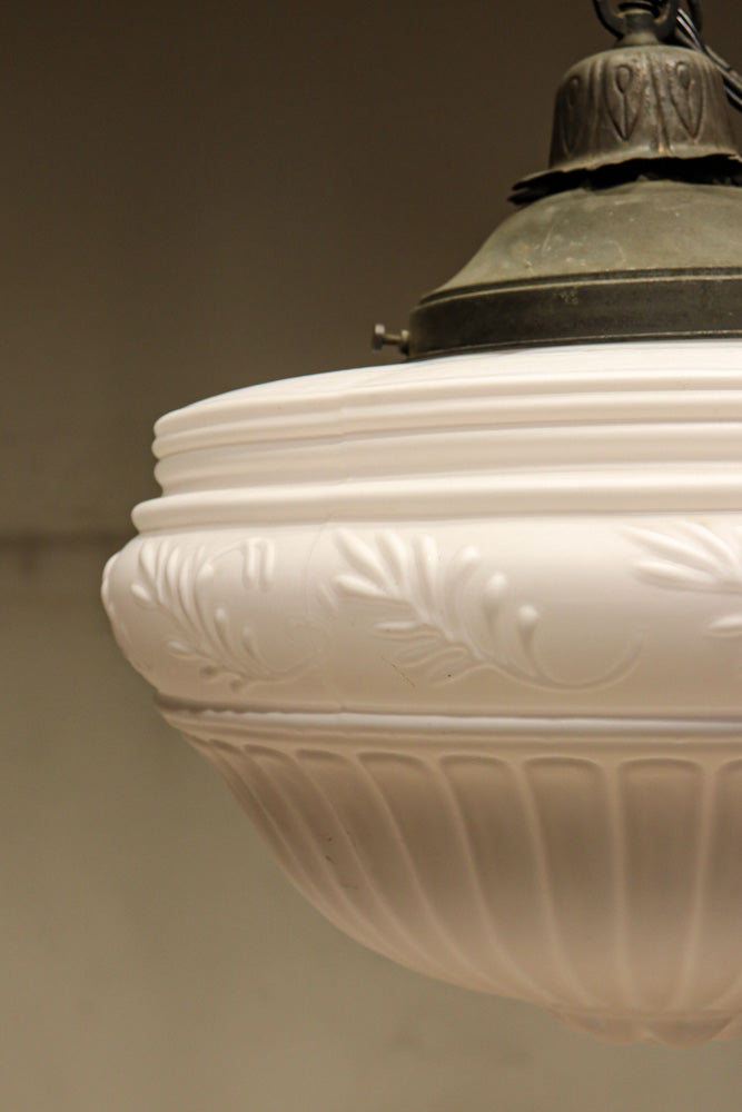 大正浪漫!!の雰囲気漂う大型サイズのシャンデリア　DC8154