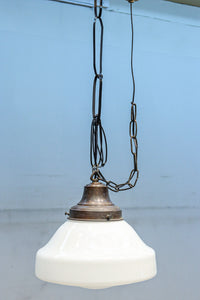 丸みを帯びたシンプルデザインが魅力な電笠　DC8155