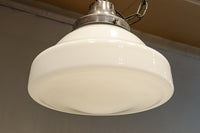 丸みを帯びたシンプルデザインが魅力な電笠　DC8155