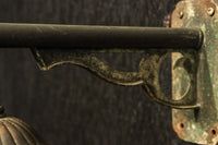 乳白色でシンプルさが際立つ球型ブラケット　DC8156