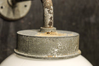 丸いシルエットの笠から優しい明りが漏れるブラケット　DC8157