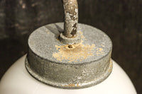 丸いシルエットの笠から優しい明りが漏れるブラケット　DC8157