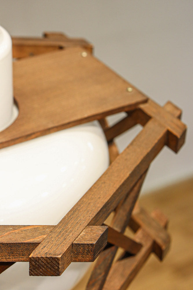 六角形の木枠が和モダンに飾る電笠　DC8159