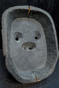 大型!! 珍品!! 気迫溢れる表情の風格ある木彫の大きな天狗面　DC8160