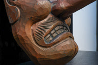 大型!! 珍品!! 気迫溢れる表情の風格ある木彫の大きな天狗面　DC8160