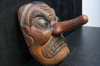 大型!! 珍品!! 気迫溢れる表情の風格ある木彫の大きな天狗面　DC8160