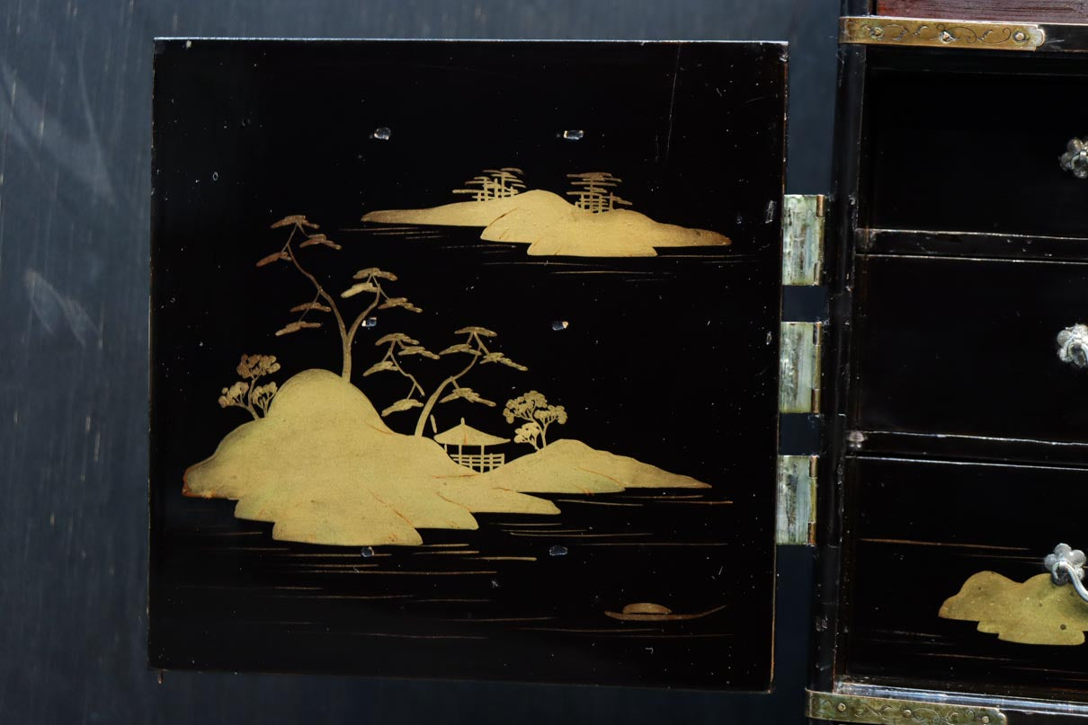 アンティークの磁器の小鳥 アンティークの磁器の小鳥 アンティークの磁器の小鳥