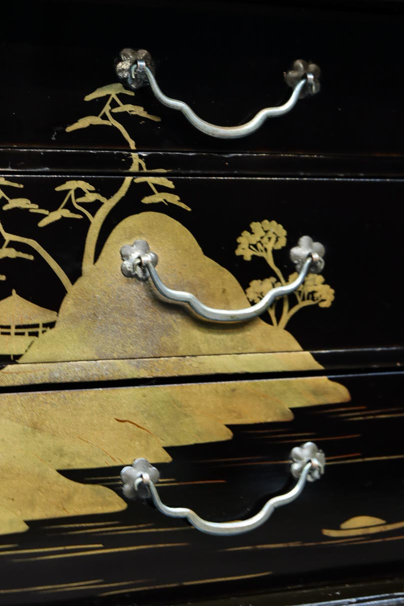 黒枠で格調ある鶏の蒔絵観音戸付き小箪笥 DC8176 – 古福庵