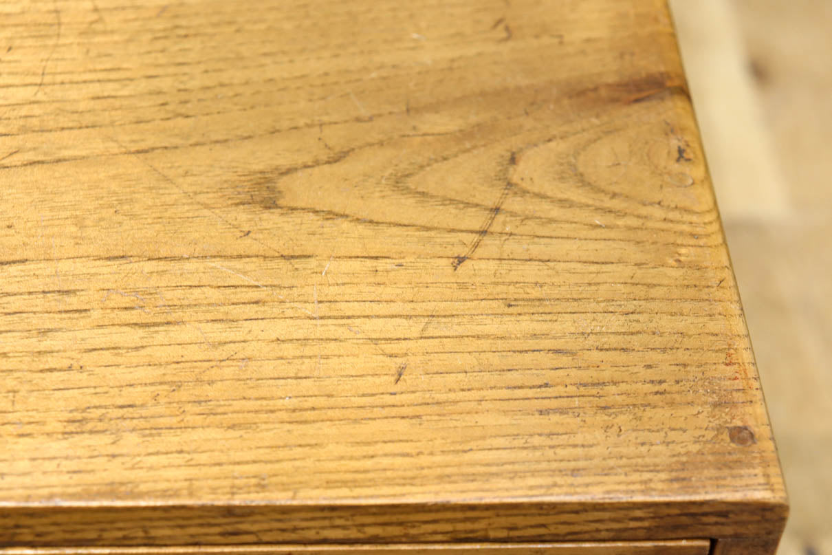 書類整理に使い勝手の良い小引き出し　DC8178