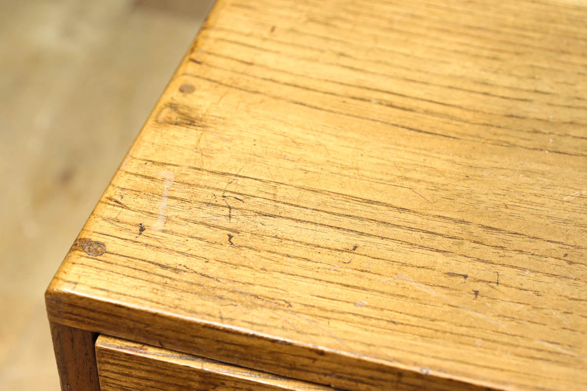 書類整理に使い勝手の良い小引き出し　DC8178