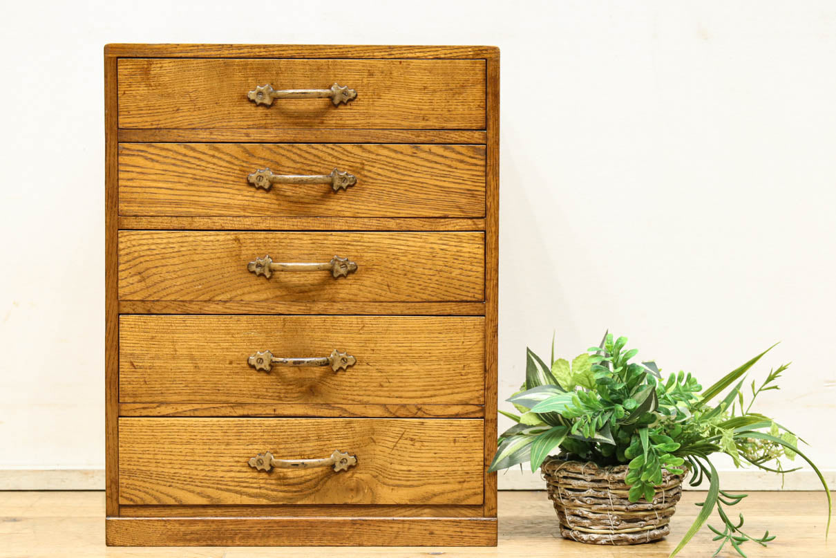 書類整理に使い勝手の良い小引き出し　DC8178