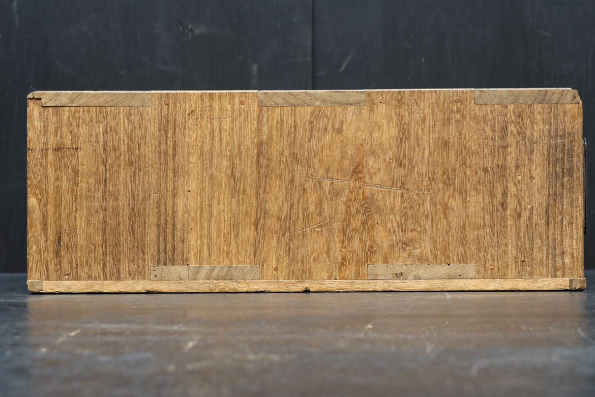 素朴な面持ちある開き戸付き変わり小箪笥　DC8179