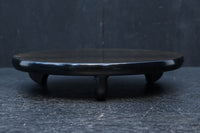 小サイズ!! 三本脚で趣きある縞黒檀の丸型置台　DC8182