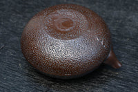 桜模様が浮かぶ小さな鉄瓶　DC8184