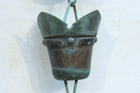 時代の風合いを纏った蕾のような鎖樋　DC8186