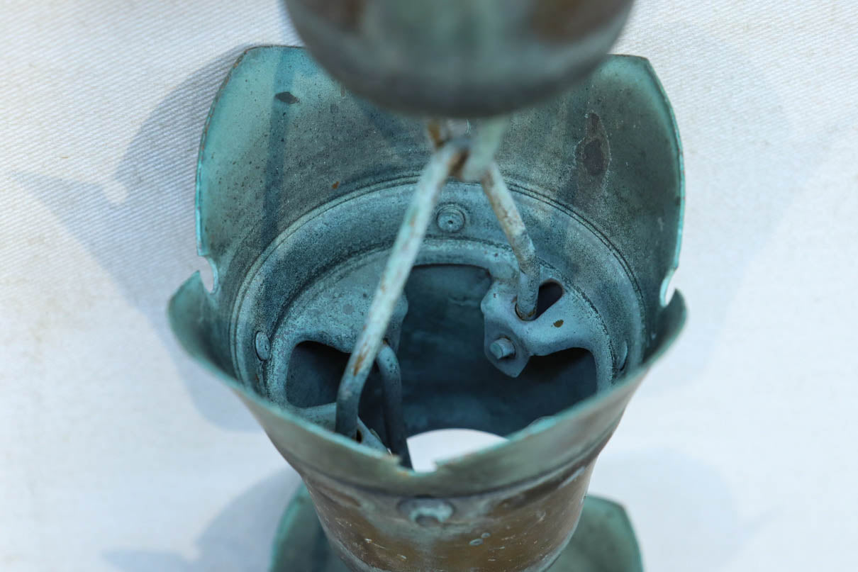 時代の風合いを纏った蕾のような鎖樋　DC8186