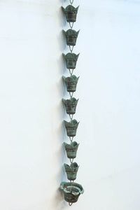 時代の風合いを纏った蕾のような鎖樋　DC8186