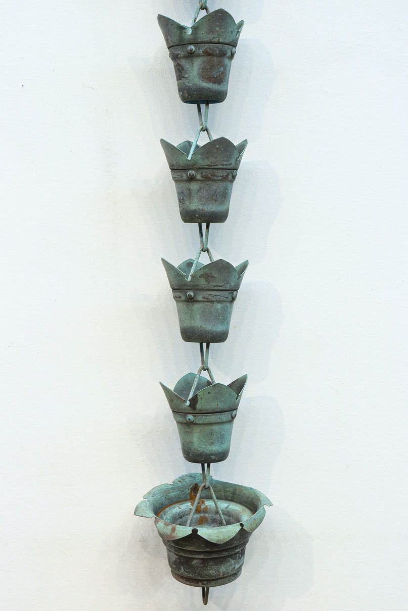 時代の風合いを纏った蕾のような鎖樋　DC8186