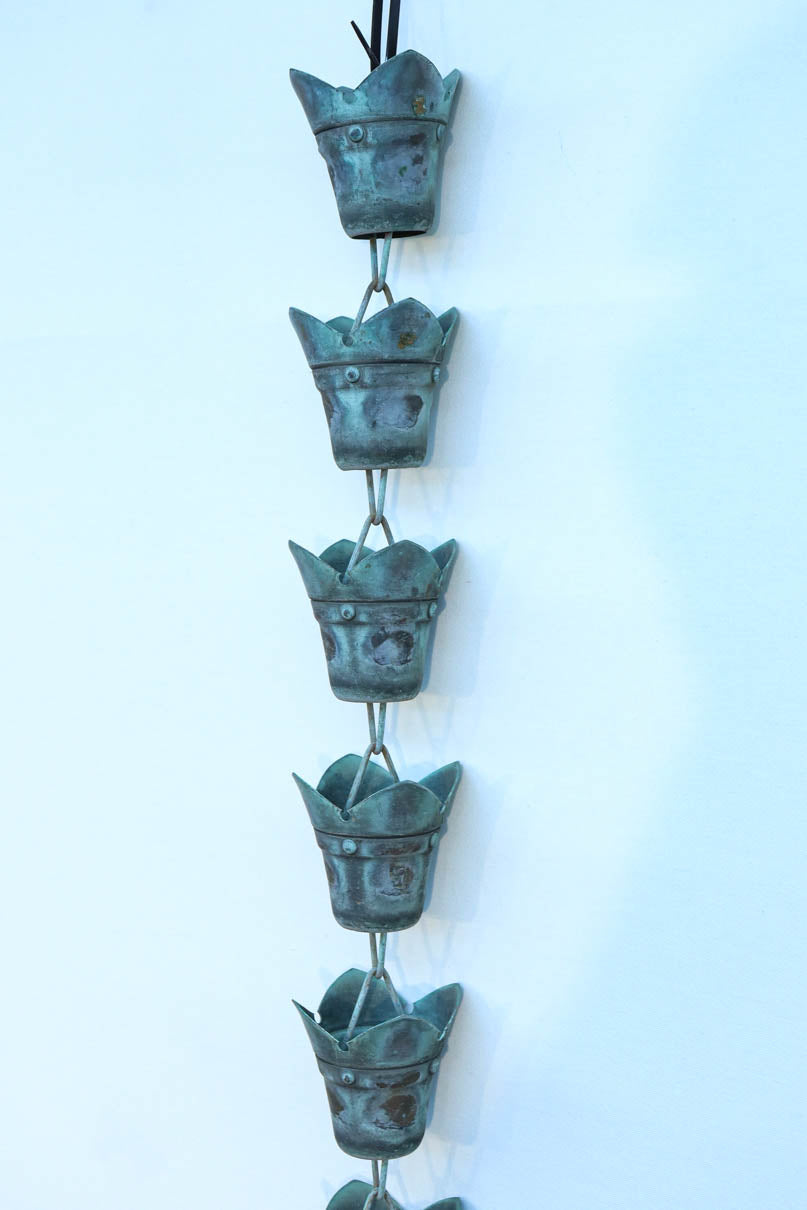 時代の風合いを纏った蕾のような鎖樋　DC8186