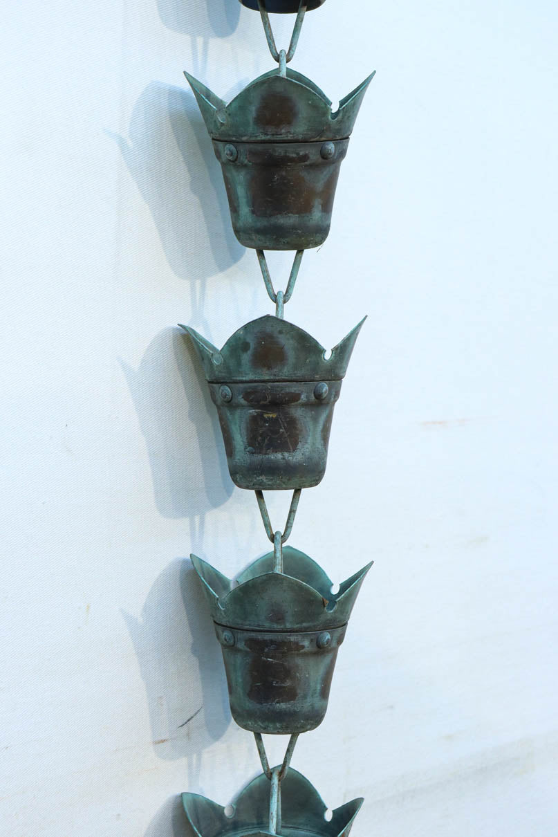 時代の風合いを纏った蕾のような鎖樋　DC8186