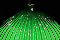 グリーンの縦縞プレス模様で落ち着いた眺めのプレスガラス電笠　DC8189