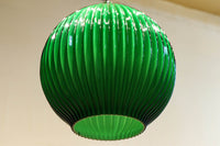 グリーンの縦縞プレス模様で落ち着いた眺めのプレスガラス電笠　DC8189