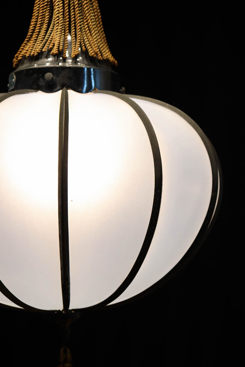 緑の電笠：当時もの 和の趣き溢れる鬼灯(ほおずき)型の房付き電笠 DC8192 – 古福庵