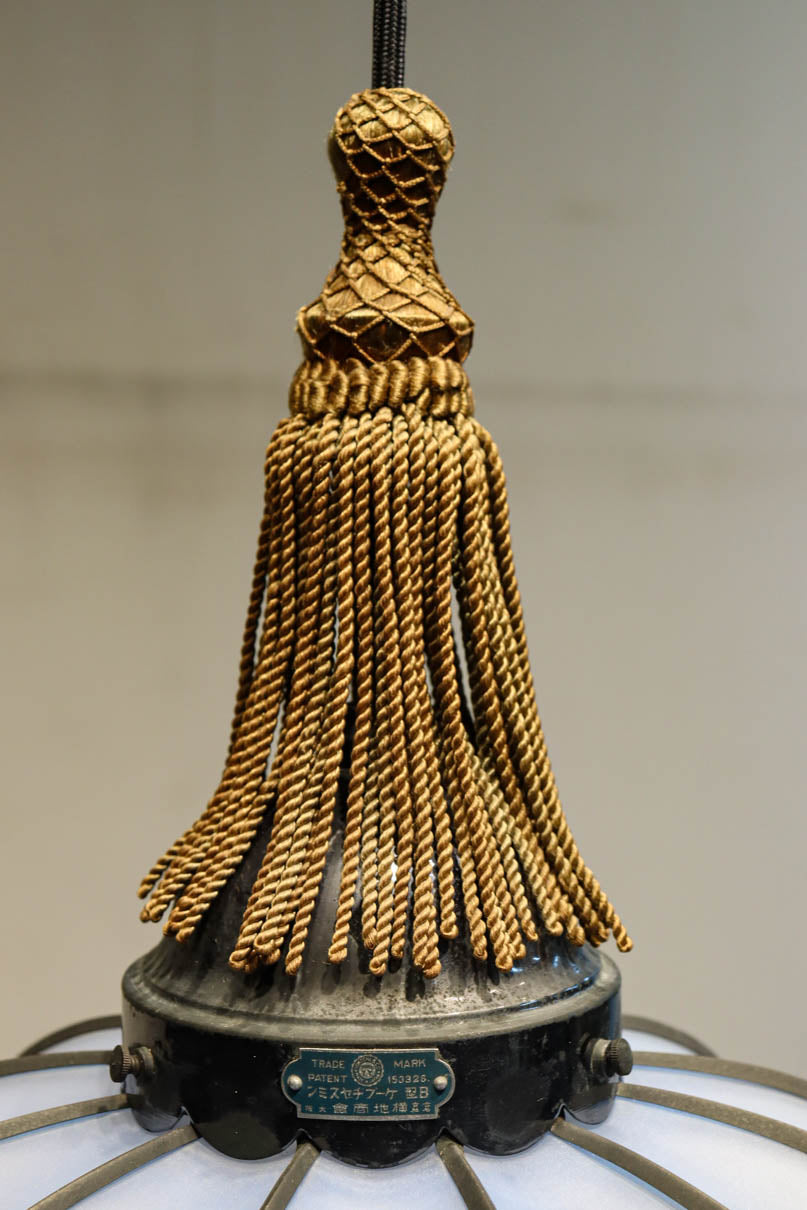 和の趣き溢れる鬼灯(ほおずき)型の房付き電笠　DC8192