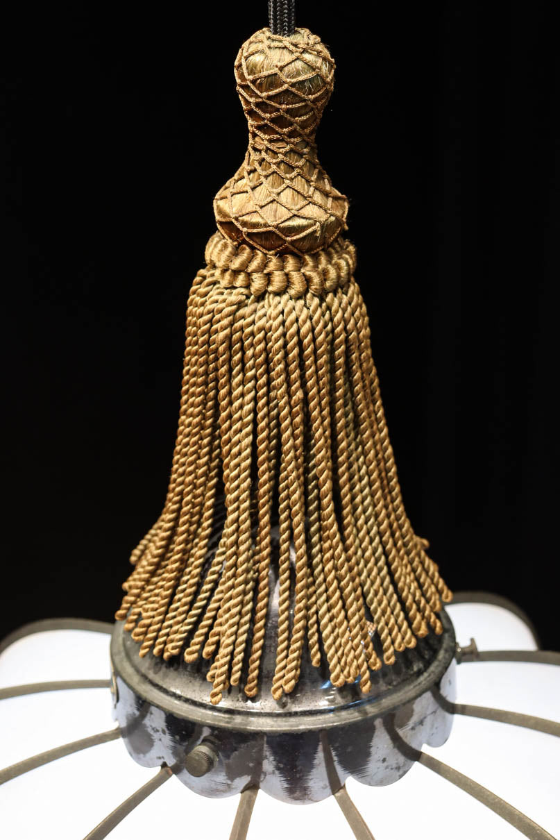 和の趣き溢れる鬼灯(ほおずき)型の房付き電笠　DC8192