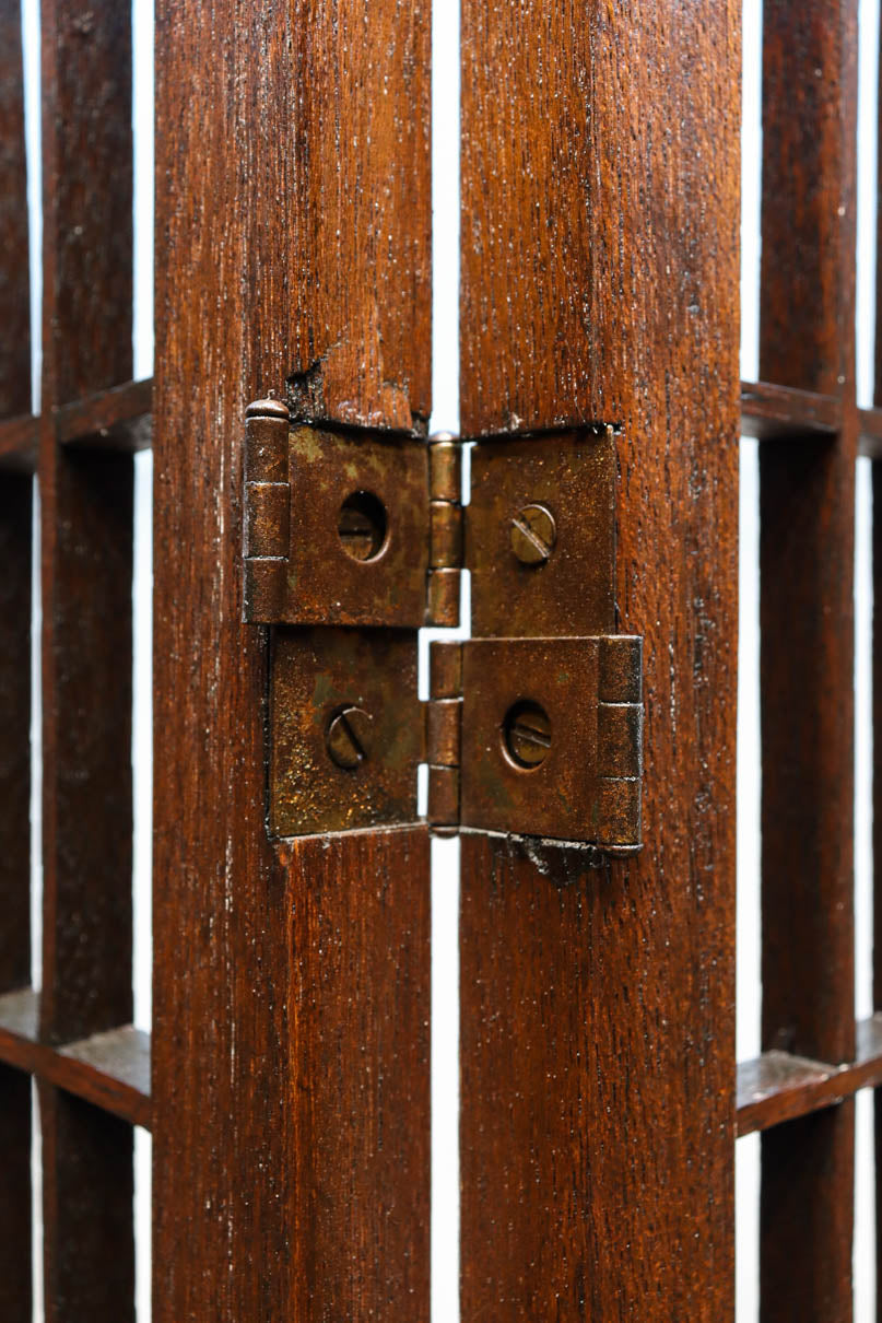 麻の葉組子の帯装飾が華やかな四つ折り衝立　DC8195