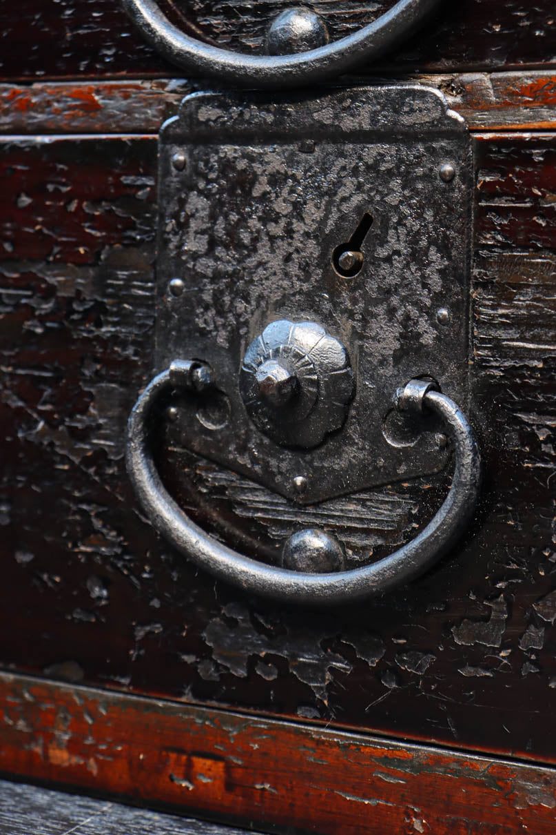 時代を重ねた風合いが趣き深い小引き出し　DC8200