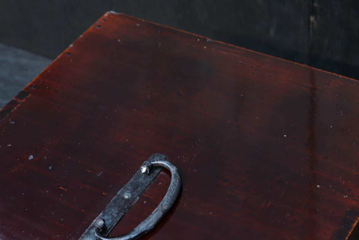 時代を重ねた風合いが趣き深い小引き出し　DC8200