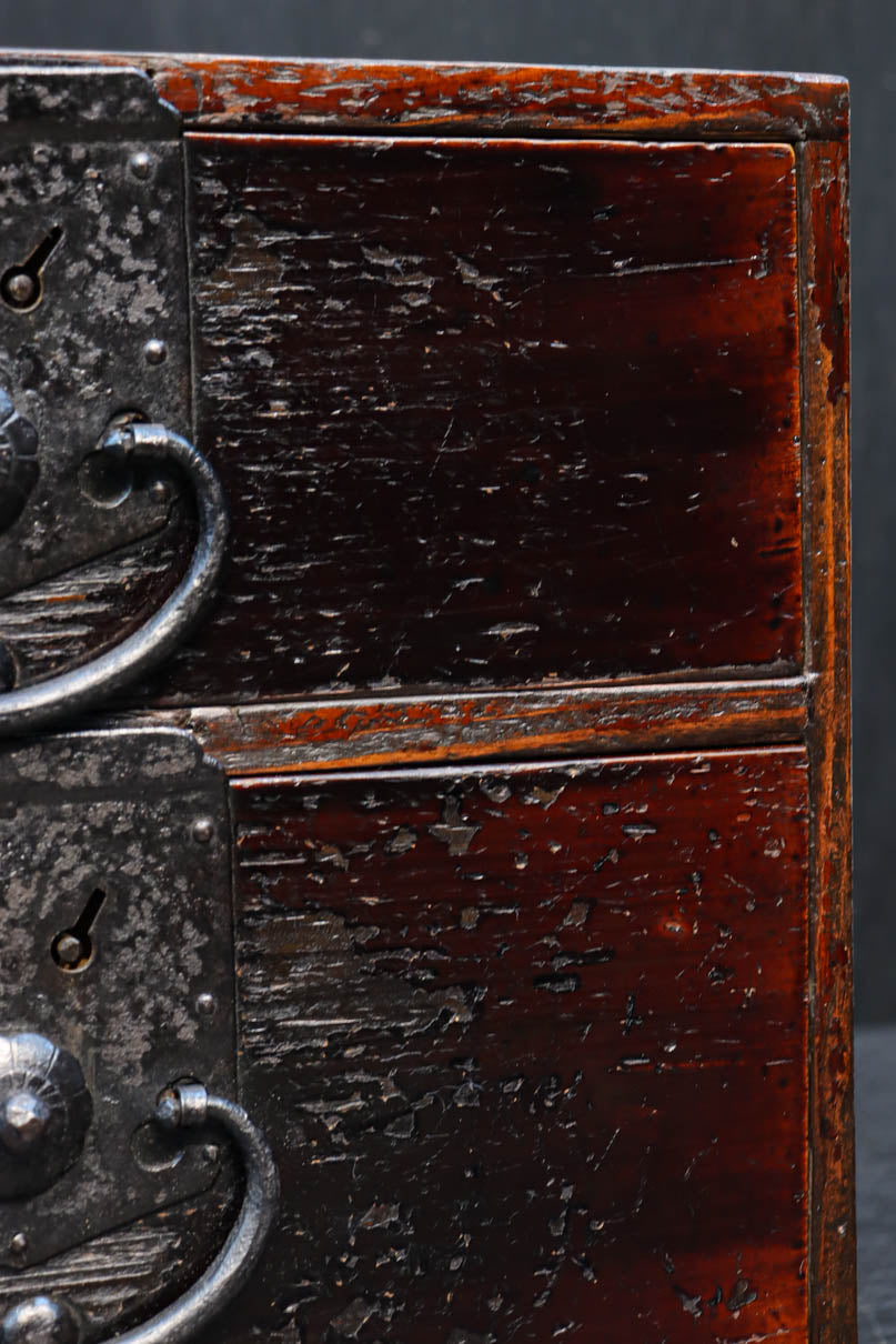 時代を重ねた風合いが趣き深い小引き出し　DC8200