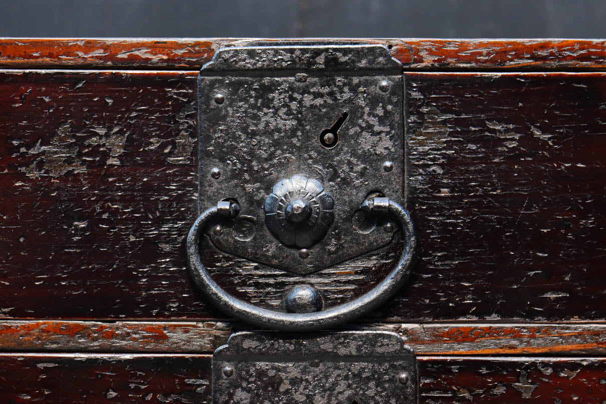 時代を重ねた風合いが趣き深い小引き出し　DC8200