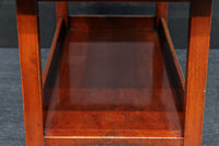 表情豊かな杢目を魅せる縦長の引き出し付き置台　DC8202