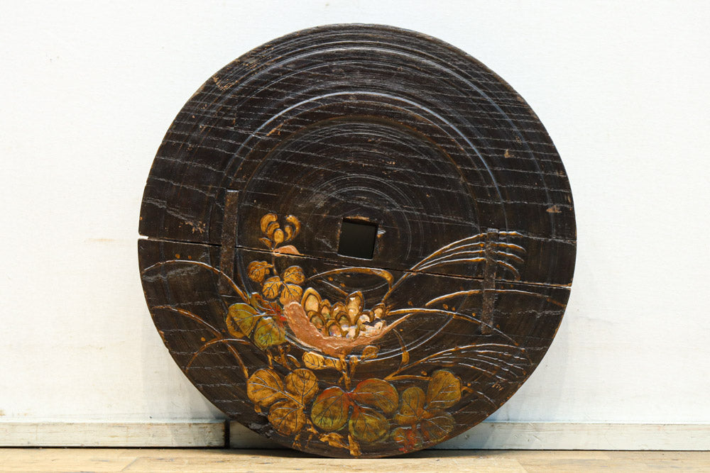 趣きある蒔絵が華を添える大きな車輪　DC8206