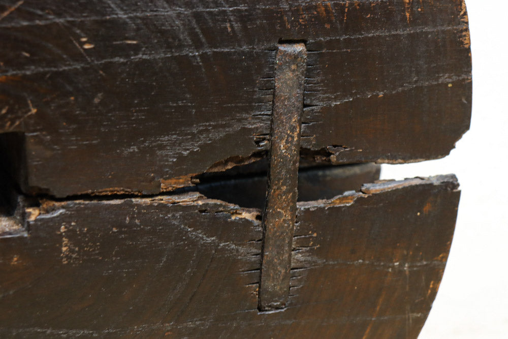 趣きある蒔絵が華を添える大きな車輪　DC8206