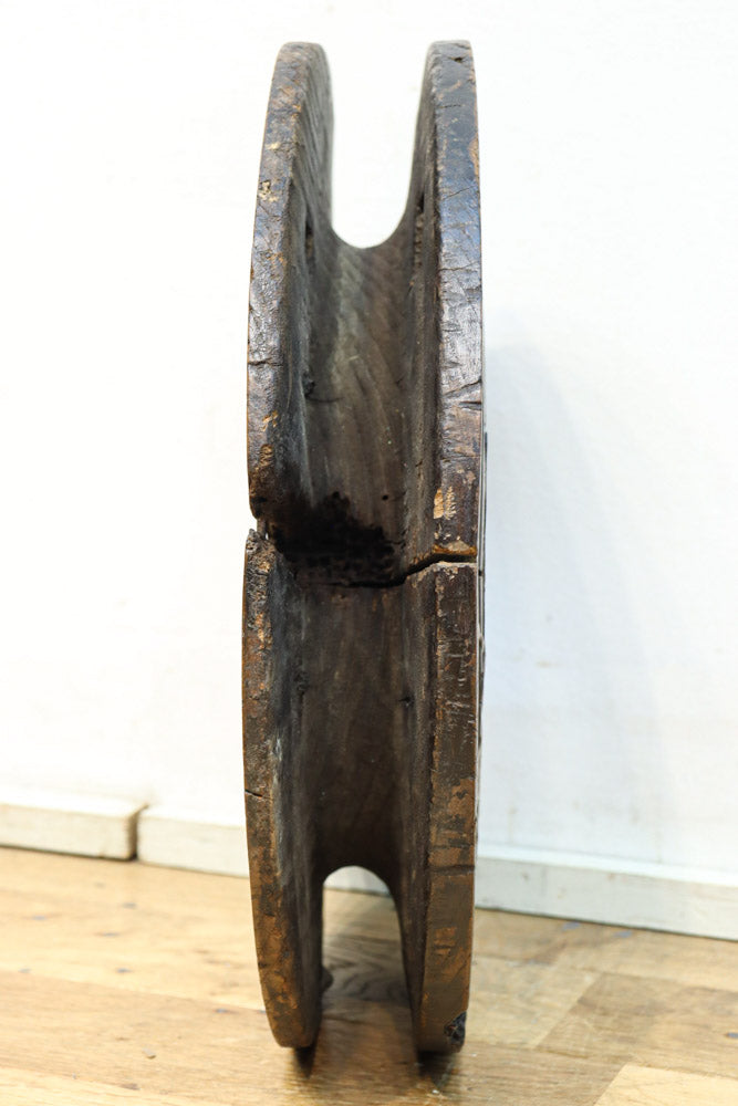 趣きある蒔絵が華を添える大きな車輪　DC8206