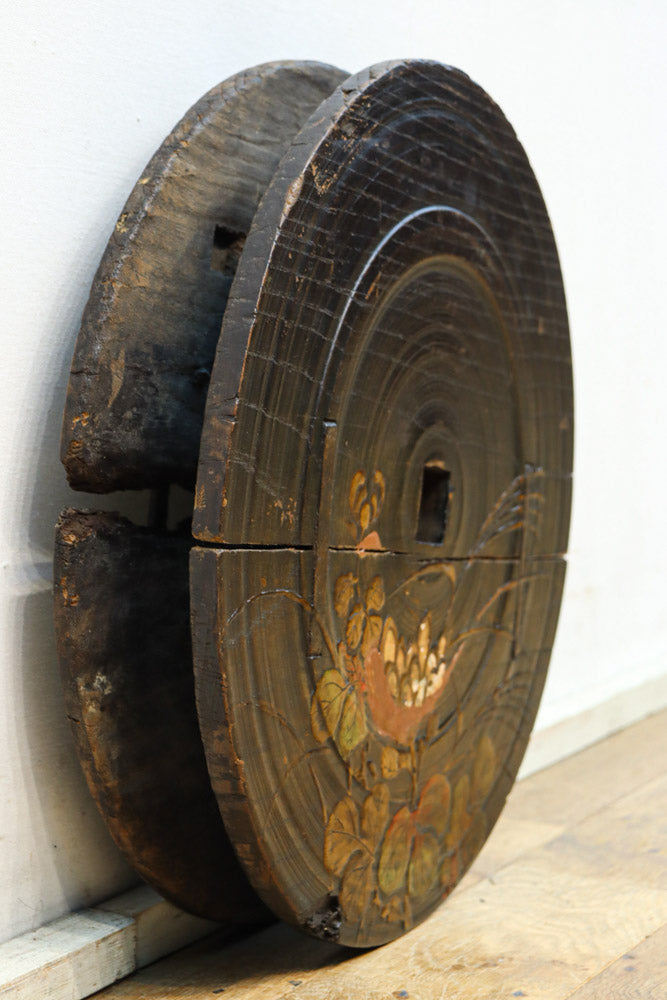 趣きある蒔絵が華を添える大きな車輪　DC8206