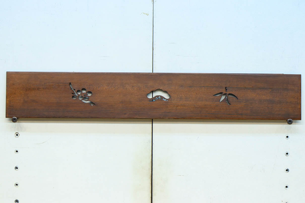 シンプルな松竹梅の絵柄が浮かぶ透かし板　DC8214