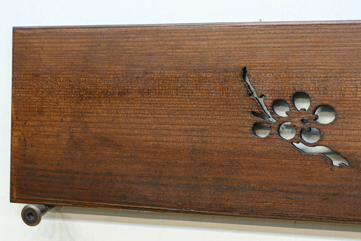 シンプルな松竹梅の絵柄が浮かぶ透かし板　DC8214