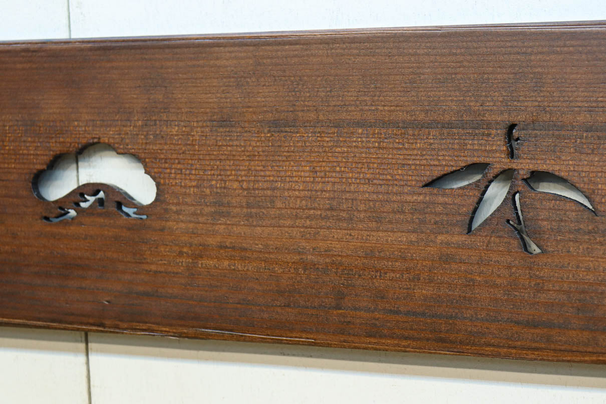 シンプルな松竹梅の絵柄が浮かぶ透かし板　DC8214