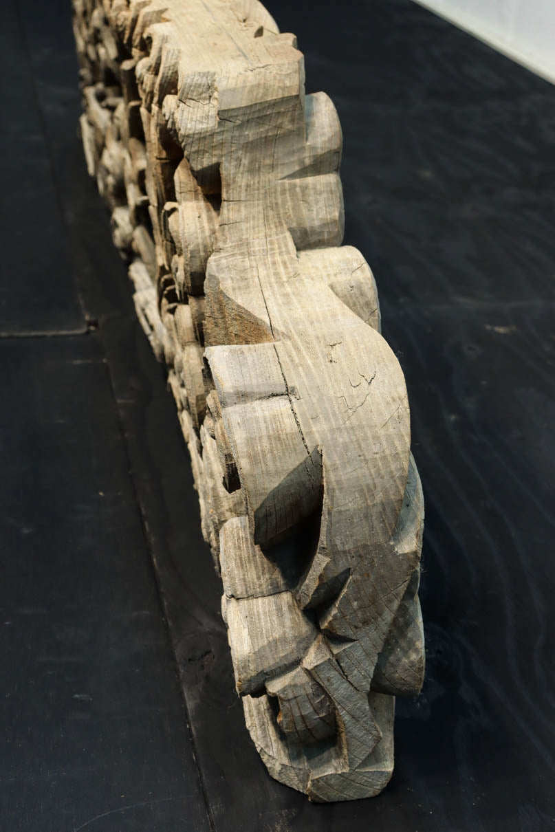 迫力ある彫刻で描いた龍の梁飾り DC8221 – 古福庵 [ KOFUKUAN