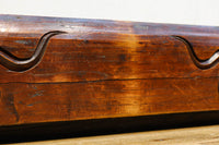 シンメトリーの彫刻柄が大正浪漫漂う艶色の綺麗な梁　DC8222