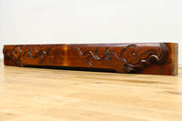 シンメトリーの彫刻柄が大正浪漫漂う艶色の綺麗な梁　DC8222