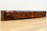 シンメトリーの彫刻柄が大正浪漫漂う艶色の綺麗な梁　DC8222