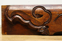 シンメトリーの彫刻柄が大正浪漫漂う艶色の綺麗な梁　DC8222