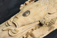 龍へと昇華する鯉の滝昇りを描いた立体彫刻が素晴らしい梁飾り　DC8223ab　在庫(a:1 b:1)枚