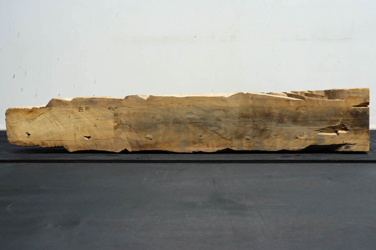 龍へと昇華する鯉の滝昇りを描いた立体彫刻が素晴らしい梁飾り　DC8223ab　在庫(a:1 b:1)枚