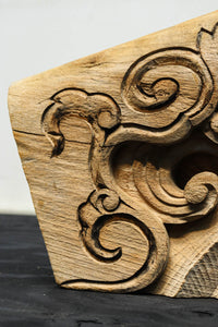 龍へと昇華する鯉の滝昇りを描いた立体彫刻が素晴らしい梁飾り　DC8223ab　在庫(a:1 b:1)枚